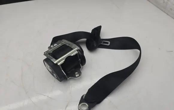 Mercedes-Benz Sprinter W906 Front seatbelt 040448 9068603185 906860318