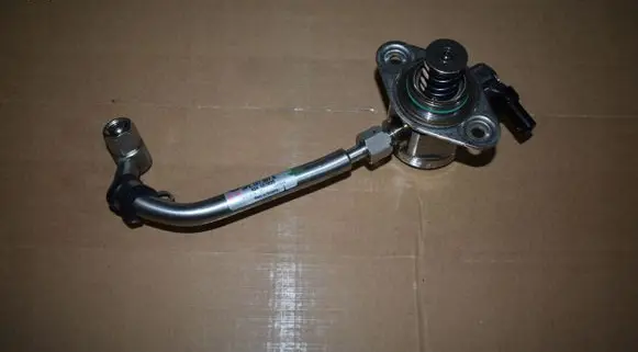 Porsche Cayenne (9Y0 9Y3) Fuel injection high pressure pump