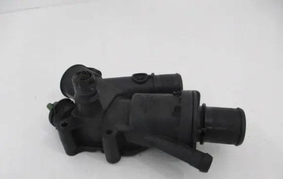 Citroen C5 Thermostat housing 9682141580