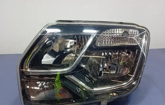 Dacia Duster Headlight/headlamp 260608209R