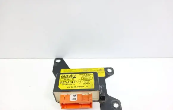 Renault Megane I Airbag control unit/module 7700841176A 550383100