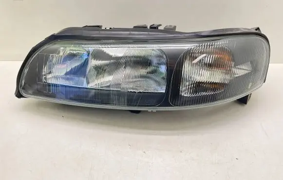 Volvo V70 Headlight/headlamp