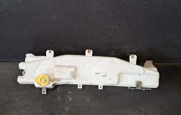 Dodge Nitro Windshield washer fluid reservoir/tank 55157432A 1000808A