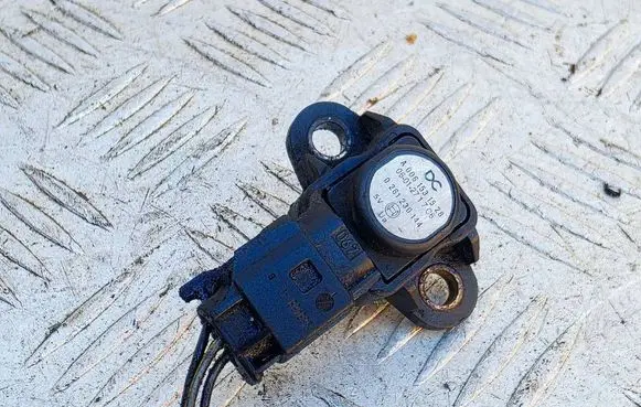 Mercedes-Benz S W221 Air pressure sensor A0061531528