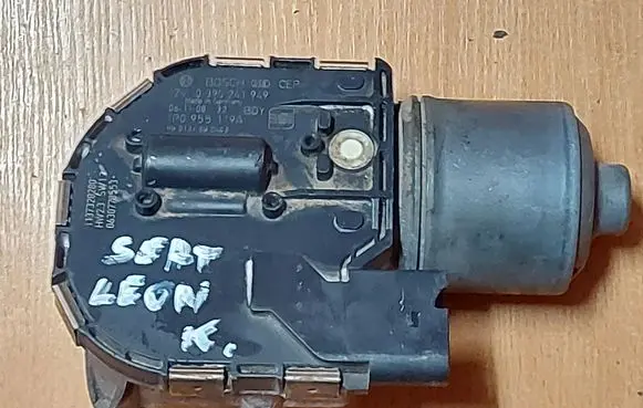 Seat Leon (1P) Wiper motor 1P0955119A