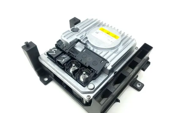 Volkswagen Golf VIII Voltage converter/converter module 5WA959663A