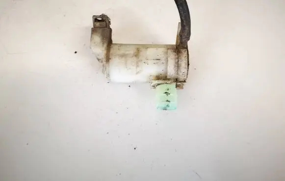 Nissan X-Trail T30 Windscreen/windshield washer pump 2224624a 2224624-a