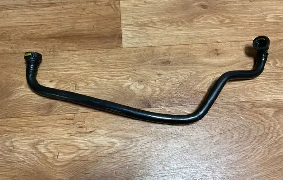 Renault Trafic II (X83) Engine coolant pipe/hose 3906213