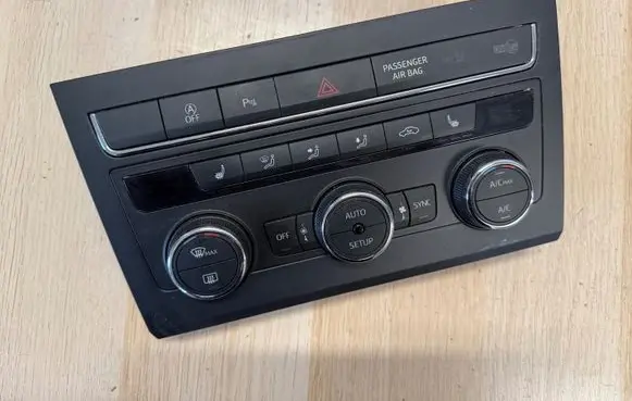 Seat Leon (5F) Climate control unit 5F0907044BE