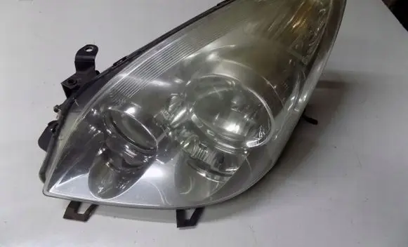 Toyota Corolla Verso AR10 Headlight/headlamp