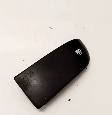 Mazda 6 Fuel tank opening switch