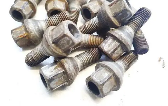 Renault Megane III Nuts/bolts 
