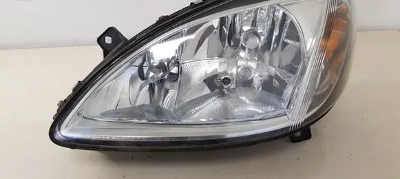 Mercedes-Benz Vito Viano W639 Headlight/headlamp A6398200101