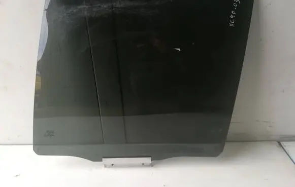 Volvo XC90 Rear door window glass
