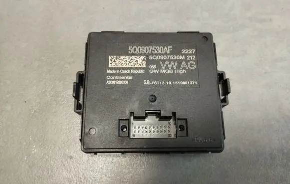Volkswagen Golf VII Gateway control module 5Q0907530AF 5Q0907530M