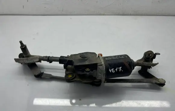 Front wiper linkage and motor