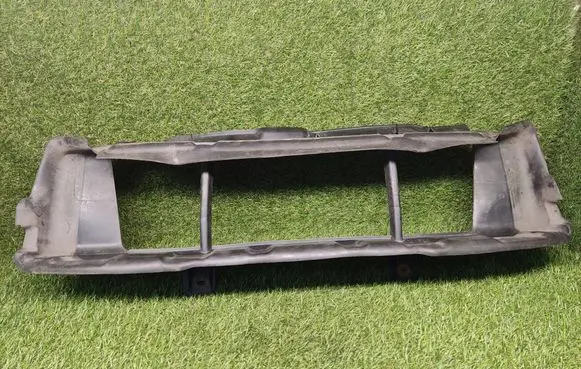 Ford Focus Radiator trim F1EB8314BB FZ3RB