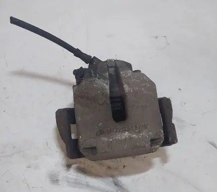 BMW 5 E39 Front brake caliper 6022296