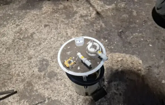 Toyota Corolla E120 E130 In-tank fuel pump