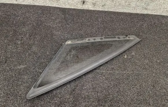 Audi A8 S8 D4 4H Rear side window