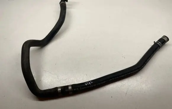 Mercedes-Benz E W211 Engine coolant pipe/hose 2118301296 A2118301296