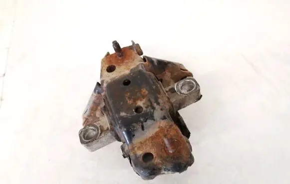 Skoda Fabia Mk2 (5J) Engine mount bracket