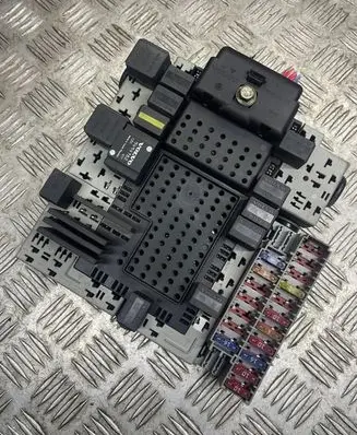 Volvo V70 Fuse box set 9162316