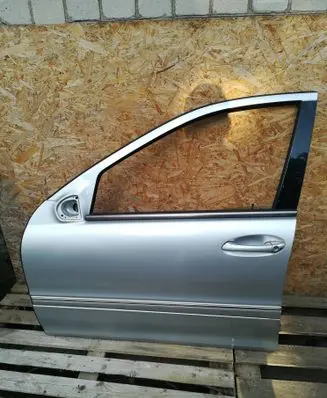 Mercedes-Benz C W203 Front door