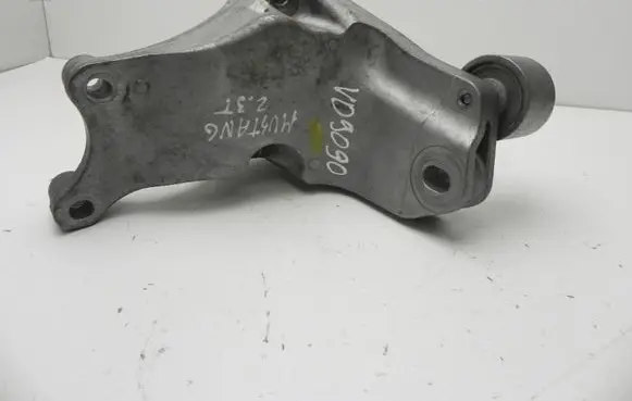 Ford Mustang V Engine mounting bracket FR3C6037CA VD9090