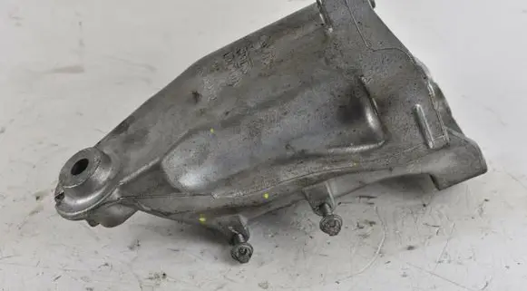 Mercedes-Benz GLC X253 C253 Engine mounting bracket A6512234304