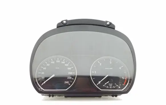 BMW 1 E81 E87 Speedometer (instrument cluster) 1024952 102495276 1041568