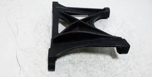 Toyota Corolla E120 E130 Engine mounting bracket 171180G010