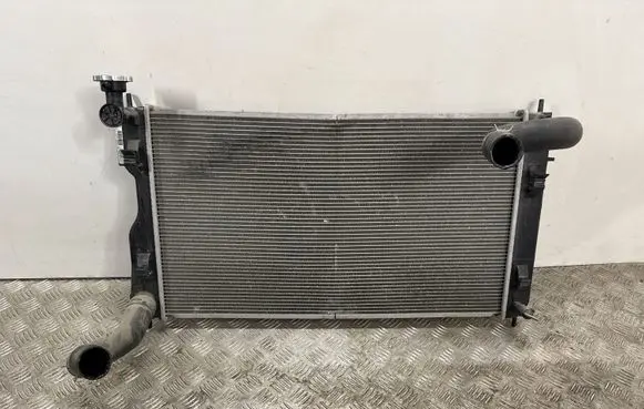 Subaru Impreza V Coolant radiator 45111FL00B 21400E230A 45111FL00A