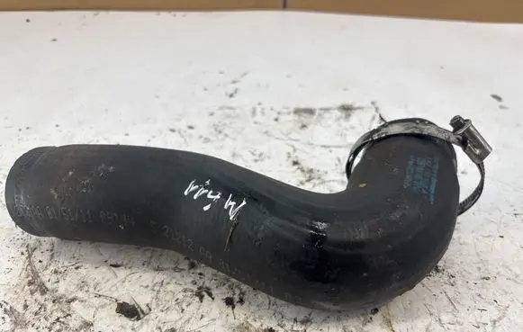 Volkswagen Jetta VI Intercooler hose/pipe 1K0145832AF
