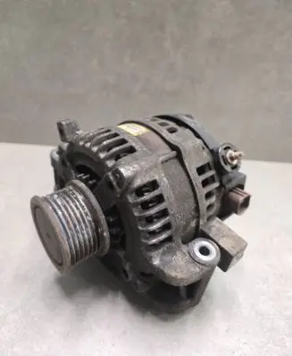 Nissan Qashqai Generator/alternator 2706026030