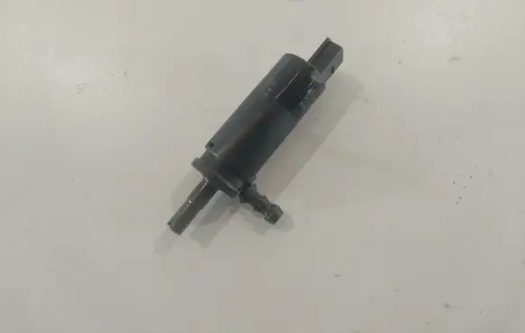 BMW 3 E90 E91 Headlight washer pump 6973097