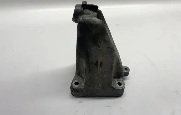 Mercedes-Benz S W221 Engine mounting bracket A6422230504 6422230504
