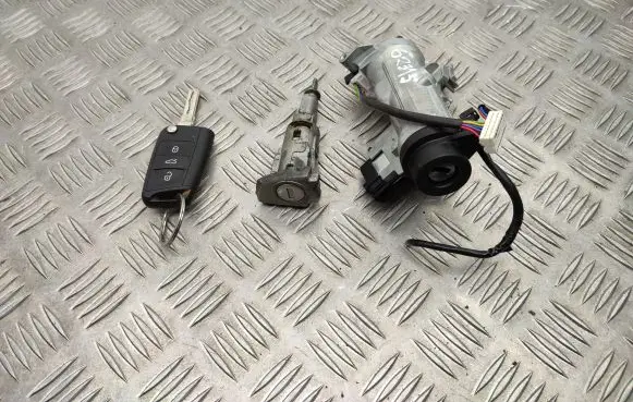 Seat Leon (5F) Ignition lock 5Q0905865 1K0905851