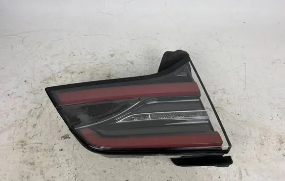 Tailgate rear/tail lights