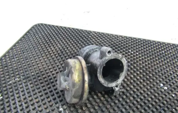 Ford Mondeo Mk III EGR valve 
