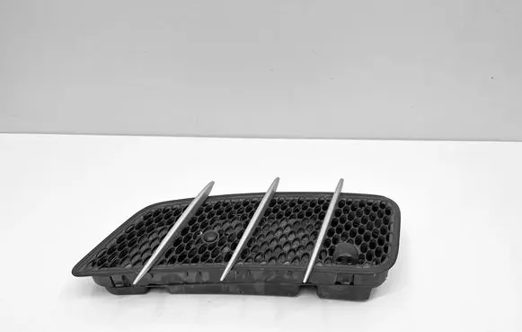 Mercedes-Benz SL R230 Quarter panel pressure vent A2308301118 2308301118