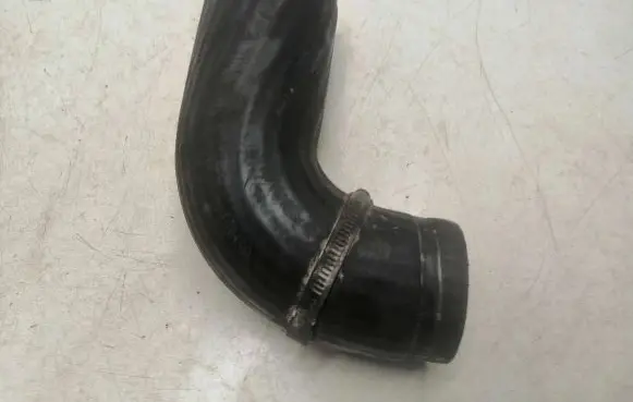 Volvo V70 Intercooler hose/pipe