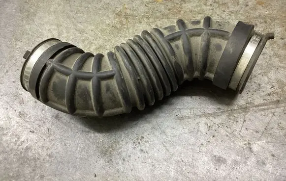 Opel Antara Air intake hose/pipe 96628960