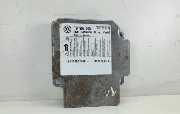 Volkswagen Touran I Airbag control unit/module 1T0909605 05H21S12 5WK43150