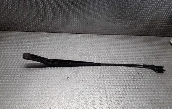 Volkswagen PASSAT B6 Front wiper blade arm 3C2955409B