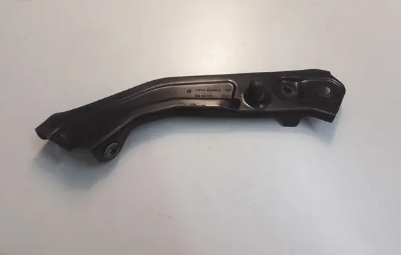 Skoda Kamiq Headlight/headlamp mounting bracket 658805932