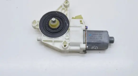 Mercedes-Benz ML W164 Front door window regulator motor A2518200842 15327761