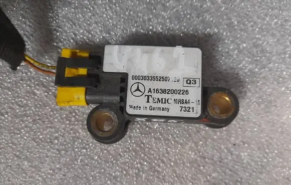 Mercedes-Benz ML W163 Airbag deployment crash/impact sensor a1638200226 1638200226
