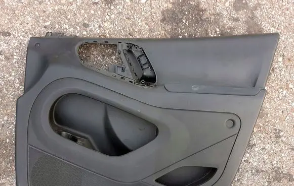 Nissan Qashqai Front door card panel trim 1234567890