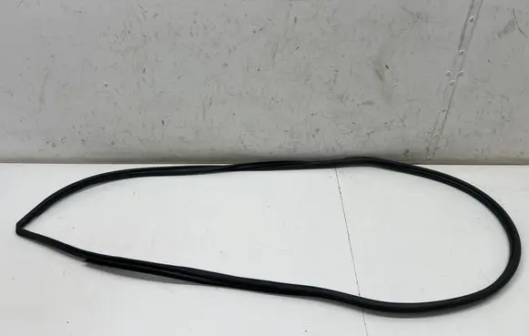 Toyota Yaris XP210 Front door rubber seal 